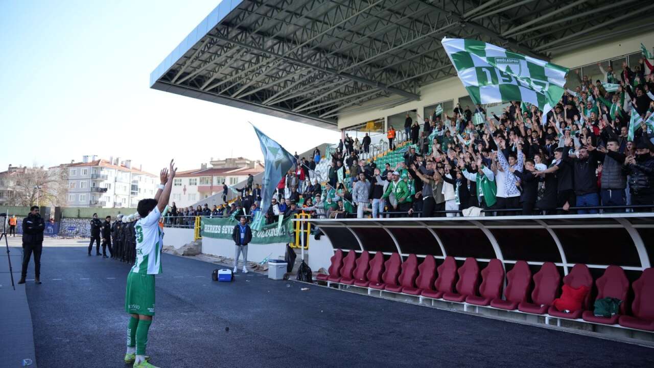 Muğlaspor, Lig Lideri Batman Petrolspor’u  2-0 Mağlup Ederek Puansız Gönderdi 11